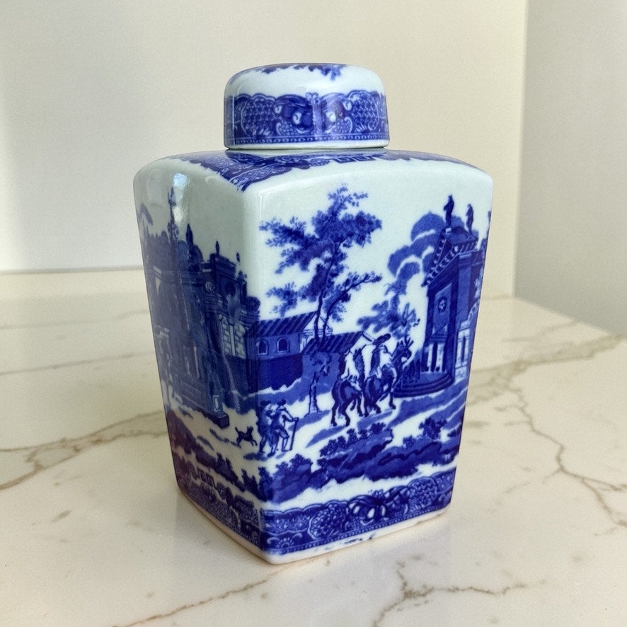 Vintage Blue & White Chinoiserie Lidded Ginger Jar / Tea Caddy Style Vase