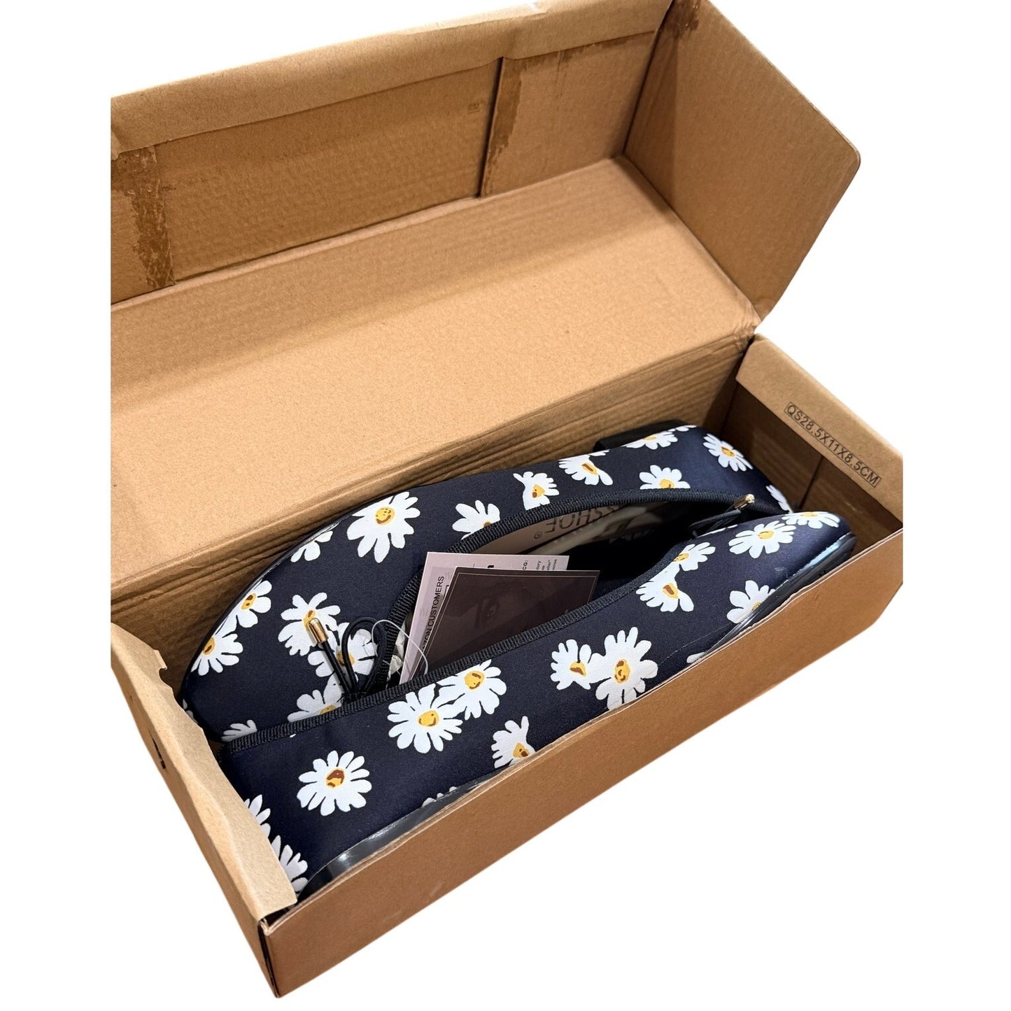 Musshoe Women's Daisy Flats Size 6 - New in Box