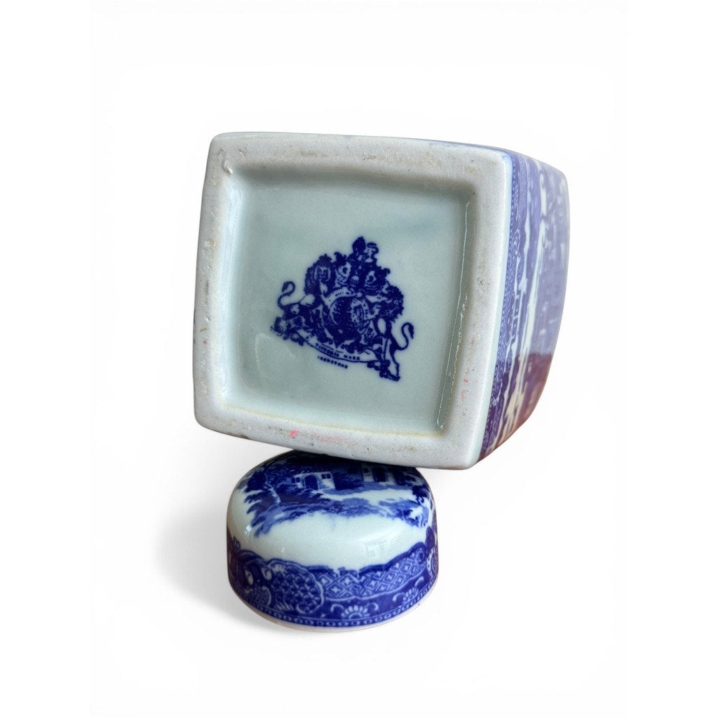 Vintage Blue & White Chinoiserie Lidded Ginger Jar / Tea Caddy Style Vase