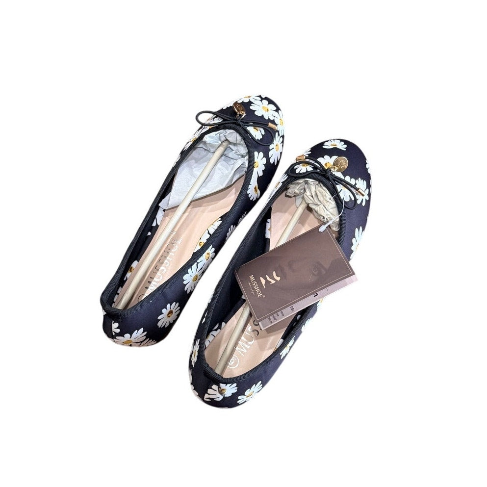 Musshoe Women's Daisy Flats Size 6 - New in Box