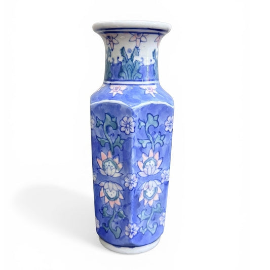 Vintage Blue & White Floral Vase – Chinoiserie Style Porcelain Bud Vase